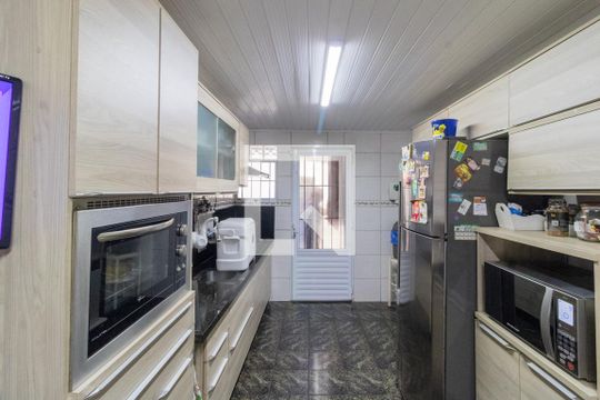 Cozinha de casa à venda com 3 quartos, 130m² em Mato Grande, Canoas