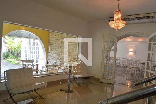 Sala 1 de casa à venda com 5 quartos, 650m² em Taquara, Rio de Janeiro