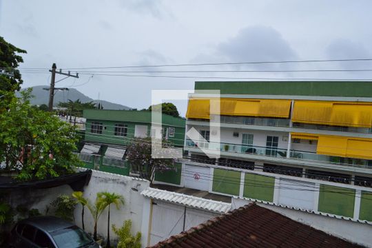 Vista da Suíte 2 de casa para alugar com 5 quartos, 650m² em Taquara, Rio de Janeiro