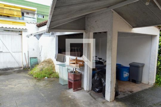 Garagem de casa para alugar com 5 quartos, 650m² em Taquara, Rio de Janeiro