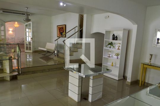 Sala 2 de casa à venda com 5 quartos, 650m² em Taquara, Rio de Janeiro