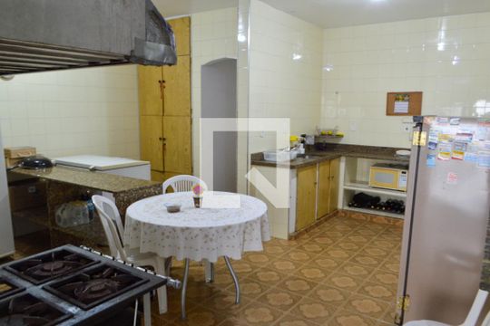 Cozinha 1 de casa para alugar com 5 quartos, 650m² em Taquara, Rio de Janeiro