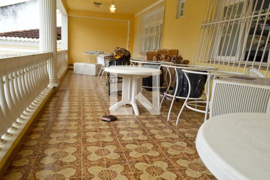 Varanda 2 de casa para alugar com 5 quartos, 650m² em Taquara, Rio de Janeiro