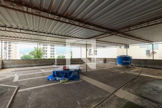 Terraço de casa à venda com 4 quartos, 130m² em Grajau, Rio de Janeiro