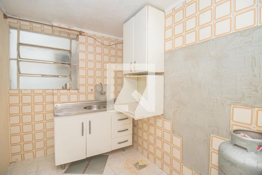 Cozinha de apartamento para alugar com 2 quartos, 95m² em Bom Jesus, Porto Alegre