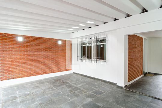 Garagem de casa para alugar com 3 quartos, 170m² em Mirandópolis, São Paulo