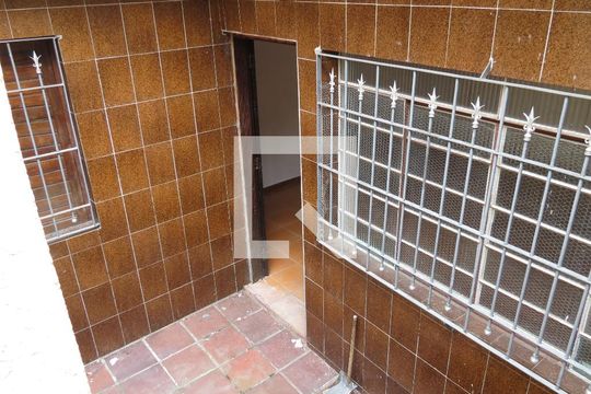 Entrada Casa de casa à venda com 2 quartos, 100m² em Vila Iorio, São Paulo