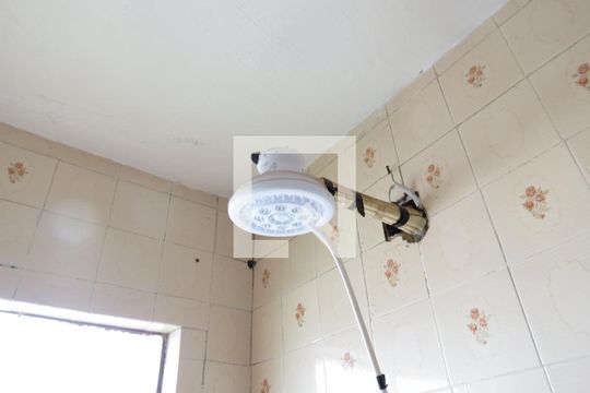 Banheiro de casa à venda com 2 quartos, 100m² em Vila Iorio, São Paulo