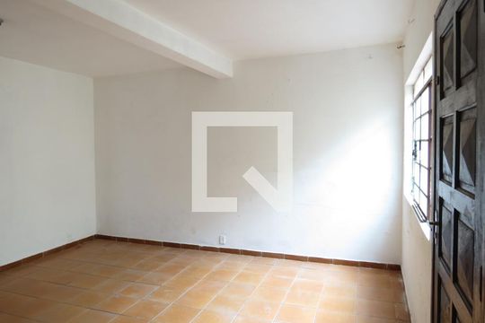 Sala 1 de casa para alugar com 2 quartos, 100m² em Vila Iorio, São Paulo