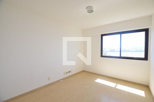 Quarto de apartamento à venda com 4 quartos, 218m² em Ingá, Niterói