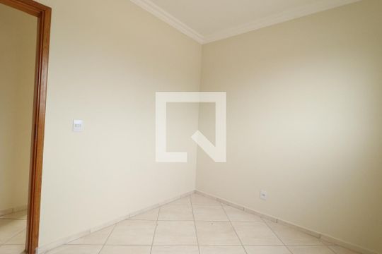 Quarto 1 de apartamento para alugar com 3 quartos, 96m² em Granada, Uberlândia