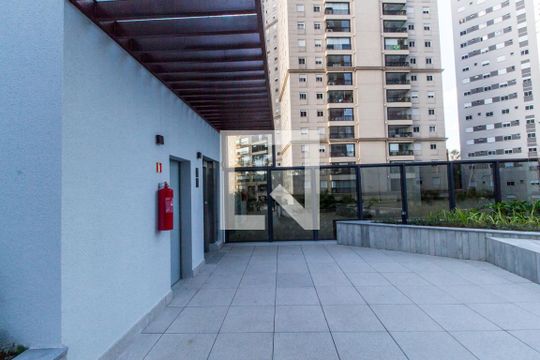 Área comum de apartamento para alugar com 2 quartos, 69m² em Alphaville Empresarial, Barueri
