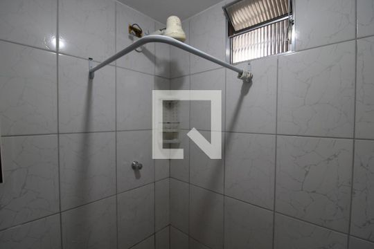 Banheiro de casa para alugar com 1 quarto, 30m² em Chora Menino, São Paulo