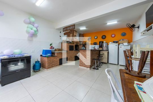 Área comum de casa à venda com 4 quartos, 170m² em Vila Bela, São Paulo