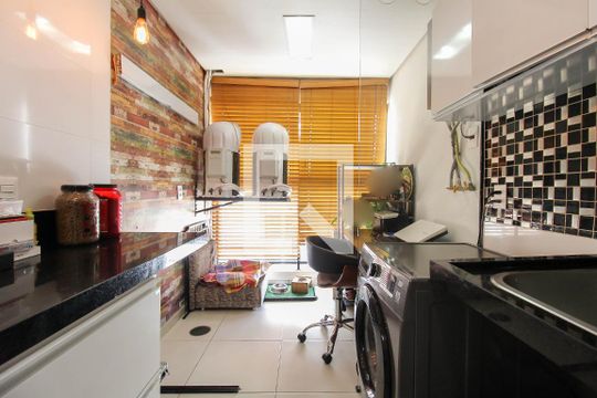 Área de Serviço de apartamento para alugar com 2 quartos, 70m² em Vila Regente Feijó, São Paulo