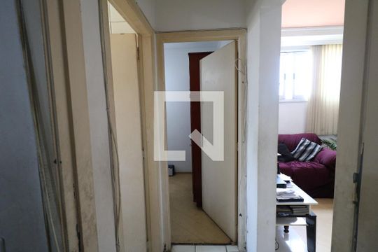 Corredor de apartamento para alugar com 2 quartos, 65m² em Vila Mazzei, São Paulo