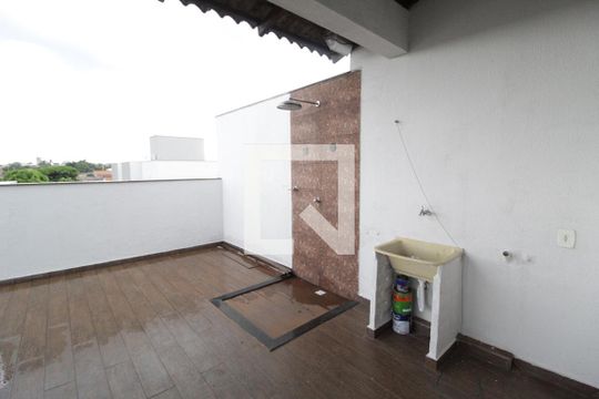 Área de Serviço de apartamento para alugar com 3 quartos, 200m² em Laranjeiras, Uberlândia