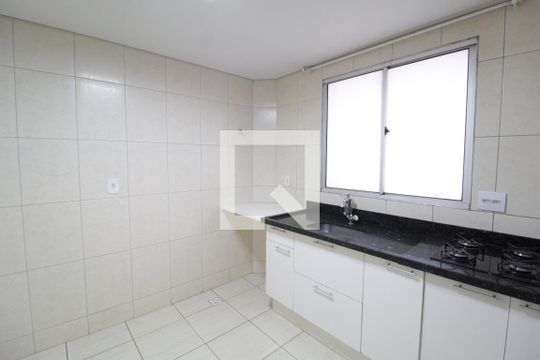 Cozinha de apartamento para alugar com 3 quartos, 200m² em Laranjeiras, Uberlândia
