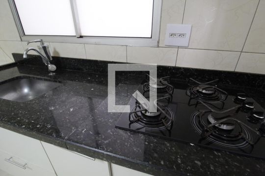 Cozinha de apartamento para alugar com 3 quartos, 200m² em Laranjeiras, Uberlândia