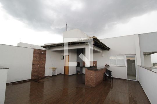Cobertura de apartamento para alugar com 3 quartos, 200m² em Laranjeiras, Uberlândia