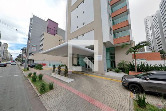 Fachada do Prédio de kitnet/studio para alugar com 1 quarto, 40m² em Centro, Curitiba