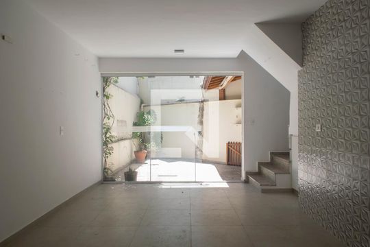 Salão inferior de casa à venda com 3 quartos, 238m² em Jardim São Paulo, São Paulo