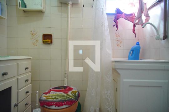 Banheiro de casa à venda com 1 quarto, 120m² em Campina, São Leopoldo