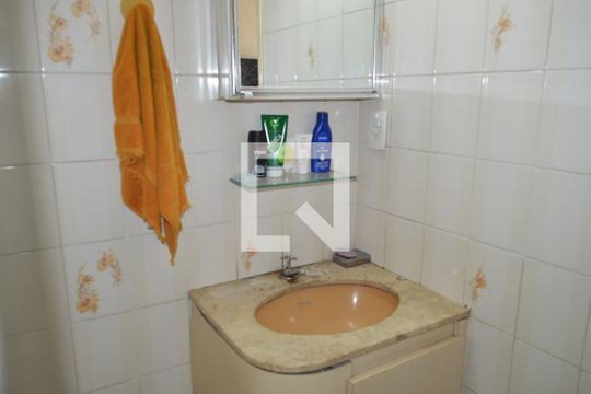Banheiro de apartamento à venda com 2 quartos, 56m² em Vila Dom Pedro I, São Paulo