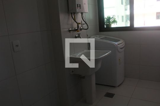 Área de Serviço de apartamento para alugar com 3 quartos, 115m² em Pituaçu, Salvador