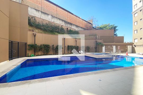 Piscina de apartamento à venda com 2 quartos, 63m² em Jardim Tupanci, Barueri