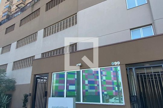 Fachada de apartamento à venda com 2 quartos, 63m² em Jardim Tupanci, Barueri