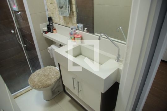 Banheiro de apartamento à venda com 2 quartos, 41m² em Jardim Boa Vista (zona Oeste), Osasco