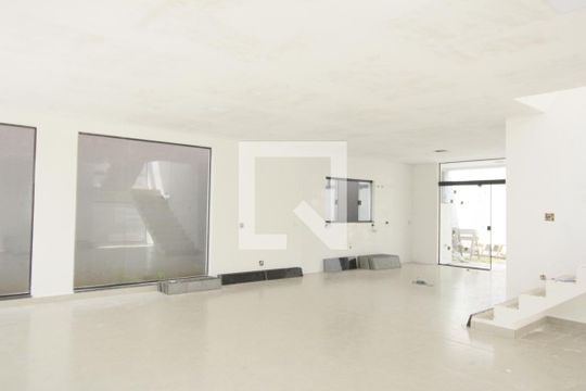 Sala de casa para alugar com 4 quartos, 377m² em Indianópolis, São Paulo
