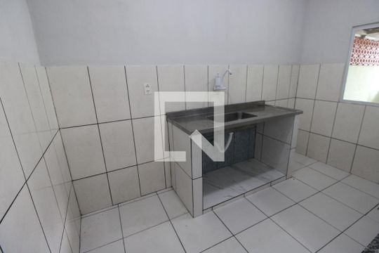 Cozinha de casa à venda com 2 quartos, 60m² em Irajá, Rio de Janeiro