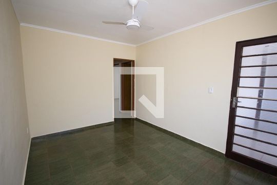 Casa para alugar com 4 quartos, 100m² em Jardim Castelo Branco, Ribeirão Preto