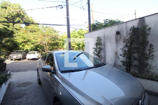 Garagem de casa de condomínio à venda com 4 quartos, 250m² em Anil, Rio de Janeiro
