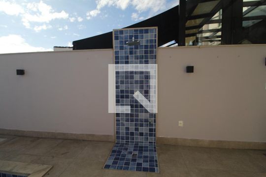 Piscina de casa de condomínio para alugar com 4 quartos, 250m² em Anil, Rio de Janeiro