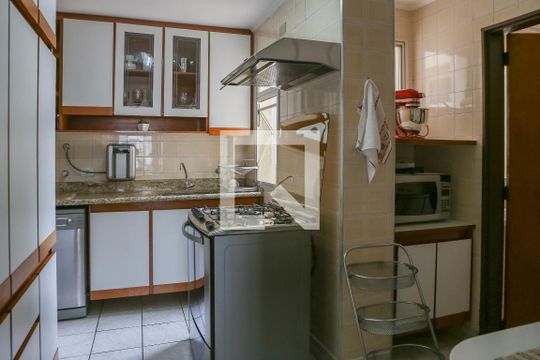 Cozinha de apartamento à venda com 3 quartos, 115m² em Perdizes, São Paulo
