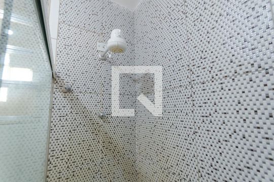 Banheiro de apartamento para alugar com 2 quartos, 80m² em Rio Comprido, Rio de Janeiro