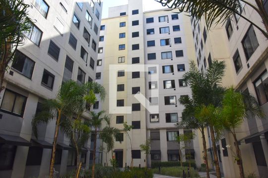 Fachada do bloco de apartamento para alugar com 2 quartos, 33m² em Jurubatuba, São Paulo