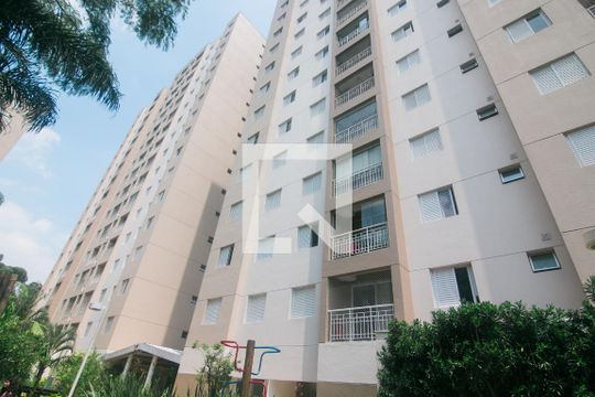 Fachada de kitnet/studio para alugar com 1 quarto, 35m² em Jardim Celeste, São Paulo