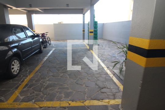 Garagem de apartamento à venda com 2 quartos, 70m² em Santo Antônio, Porto Alegre