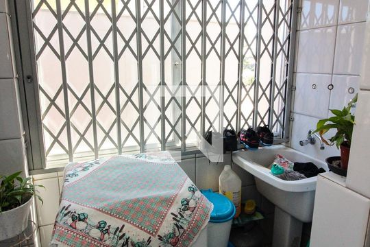 Área de Serviço de apartamento à venda com 2 quartos, 70m² em Santo Antônio, Porto Alegre