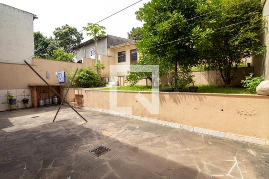 Casa à venda com 3 quartos, 200m² em Vila Jardim, Porto Alegre