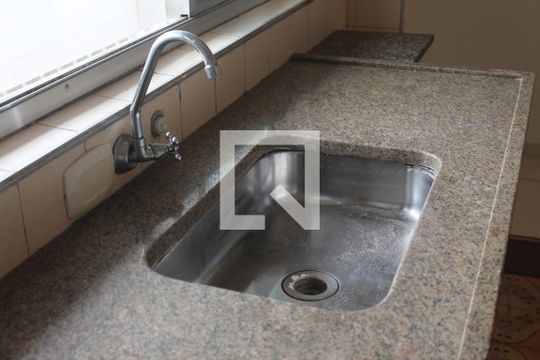 Cozinha de casa para alugar com 1 quarto, 40m² em Chácara Belenzinho, São Paulo