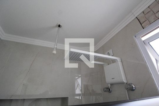 Banheiro Social de apartamento para alugar com 2 quartos, 150m² em Granada, Uberlândia