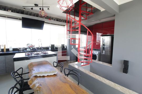 Cozinha de apartamento para alugar com 2 quartos, 150m² em Granada, Uberlândia