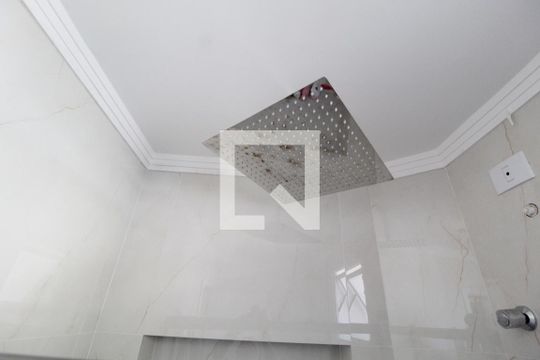 Banheiro da Suíte de apartamento para alugar com 2 quartos, 150m² em Granada, Uberlândia