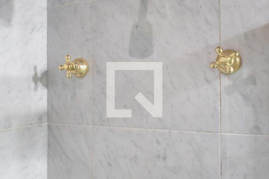 Banheiro de apartamento à venda com 1 quarto, 40m² em Jardim Paulista, São Paulo