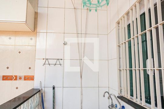 Área de serviço de casa à venda com 3 quartos, 120m² em Penha de França, São Paulo